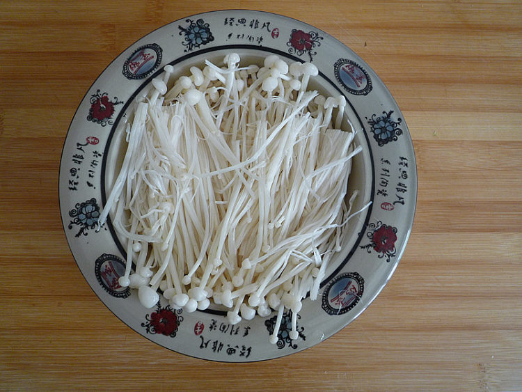 金针菇蒸牛肉步骤7