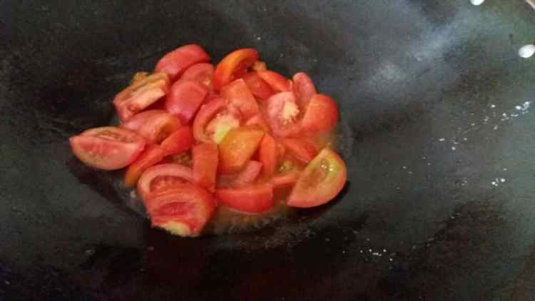 西红柿炒牛肉步骤4