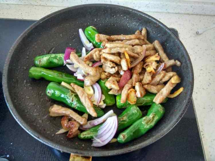辣炒牛肉步骤6