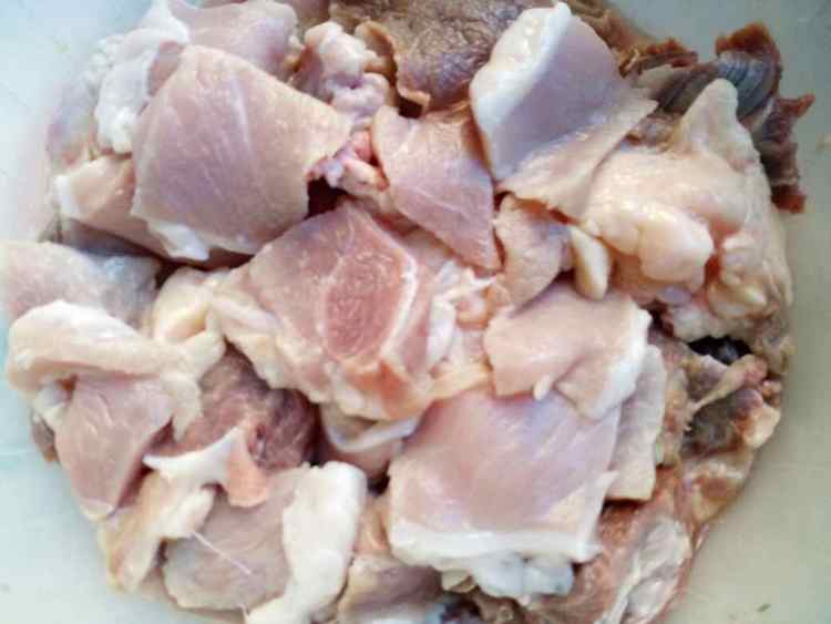 油炸肉丸子步骤1