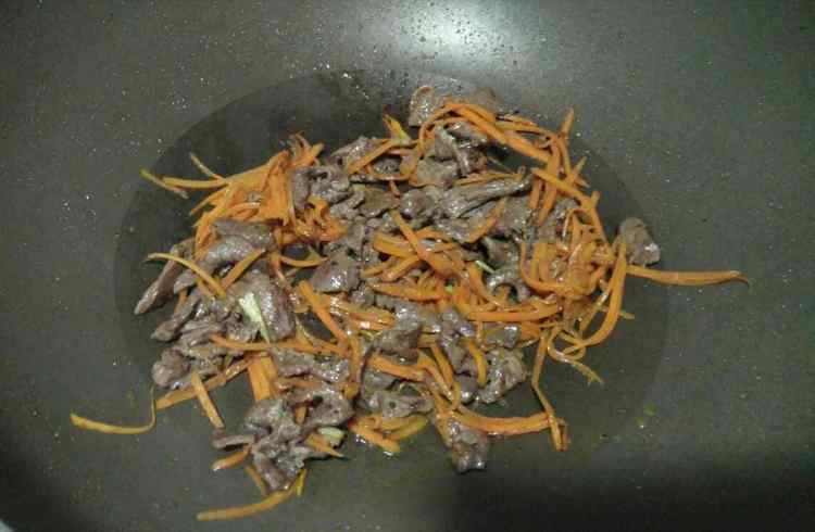 胡萝卜炒牛肉步骤10