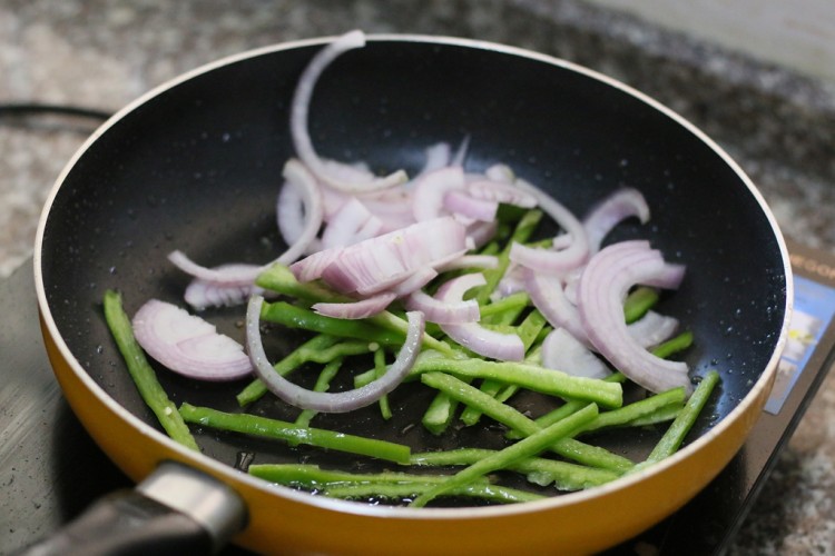 黑椒牛肉炒洋葱步骤8