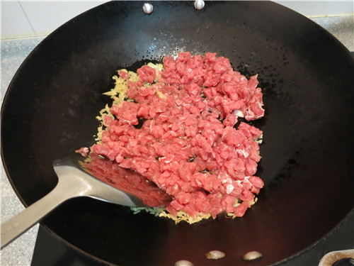 香菇牛肉拌饭酱步骤7