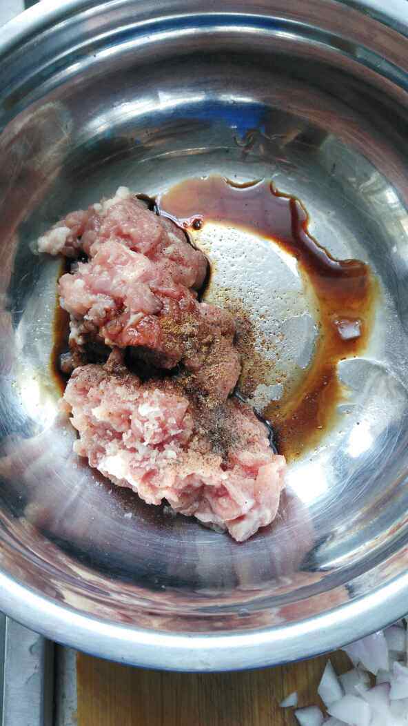 猪肉+牛肉馅饼步骤1