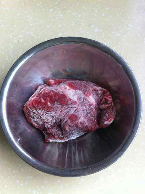 香辣牛肉炸酱面步骤3