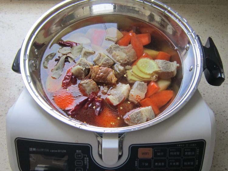 胡萝卜土豆烧牛肉步骤5