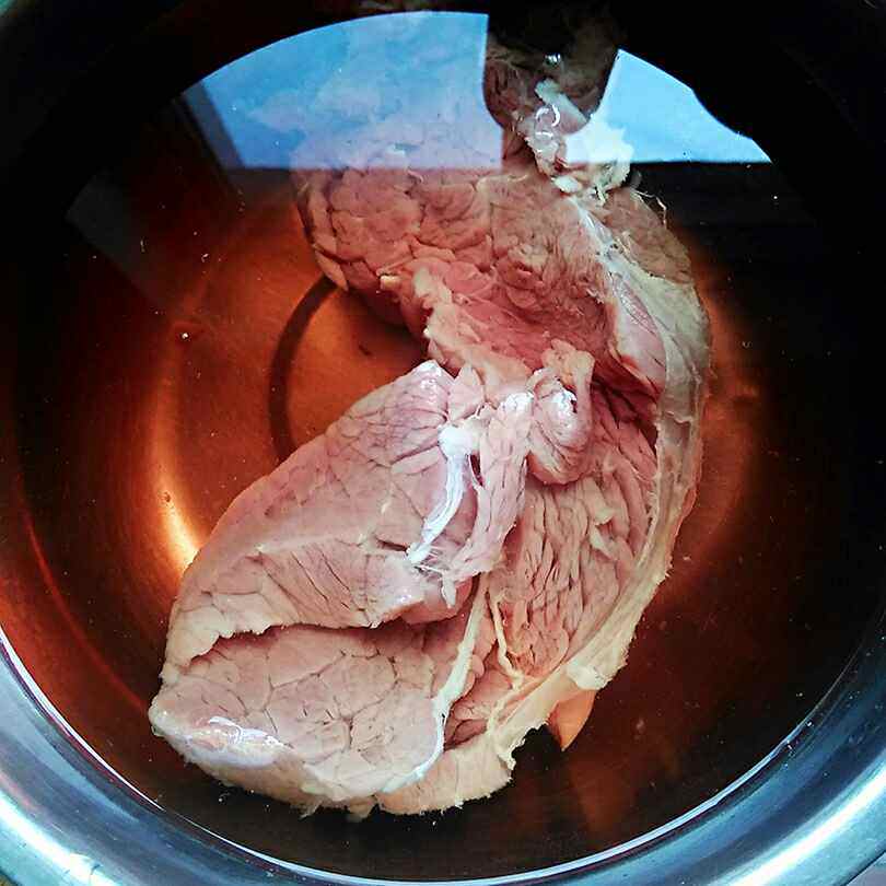 啤酒炖牛肉步骤1
