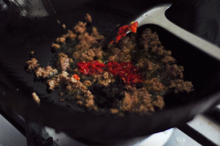 牛肉粒绢豆腐步骤7