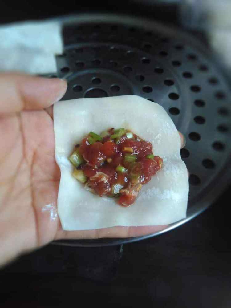 芹菜牛肉锅贴步骤12