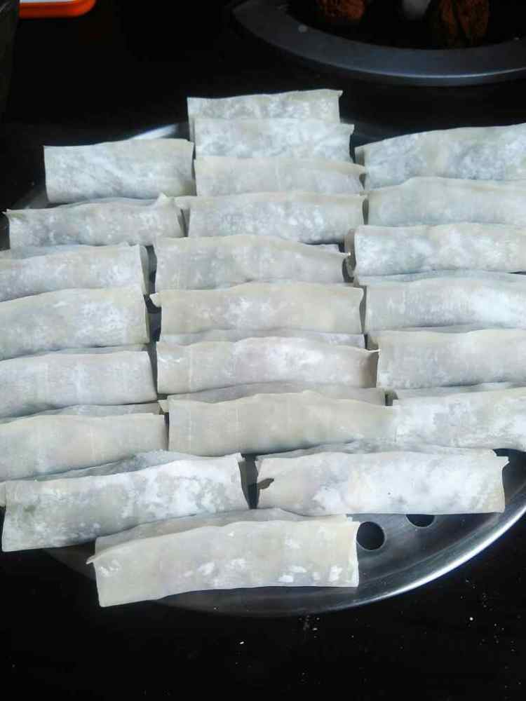 芹菜牛肉锅贴步骤13