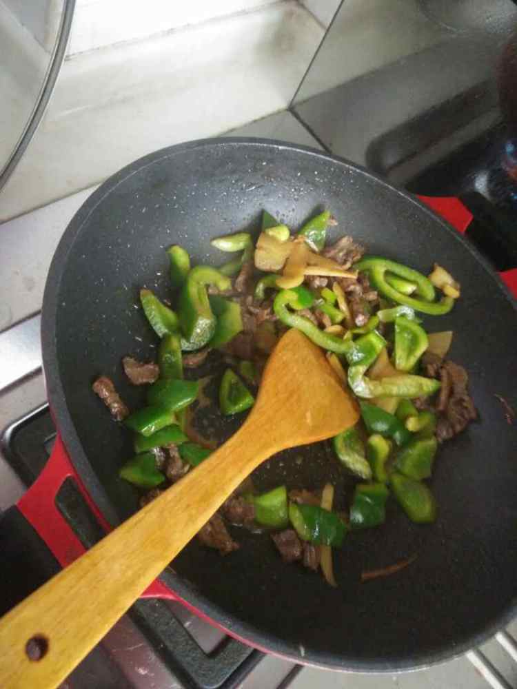子姜生姜青椒炒牛肉步骤6