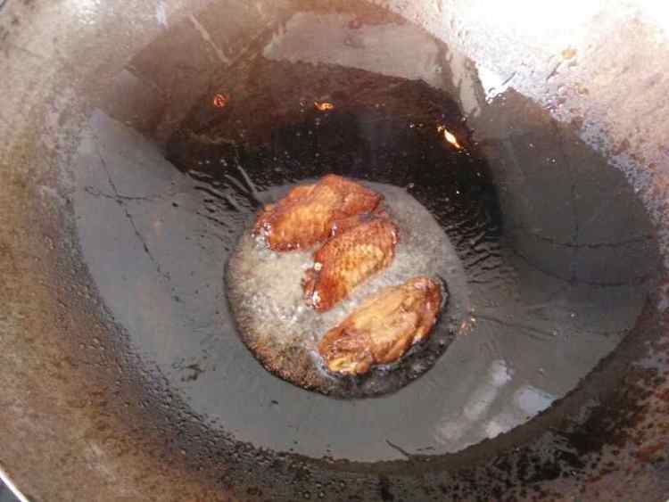 翅中炒饭步骤2