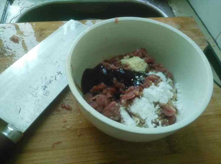 潮汕湿炒牛肉面步骤1