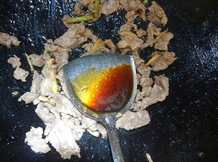 青瓜炒牛肉步骤3