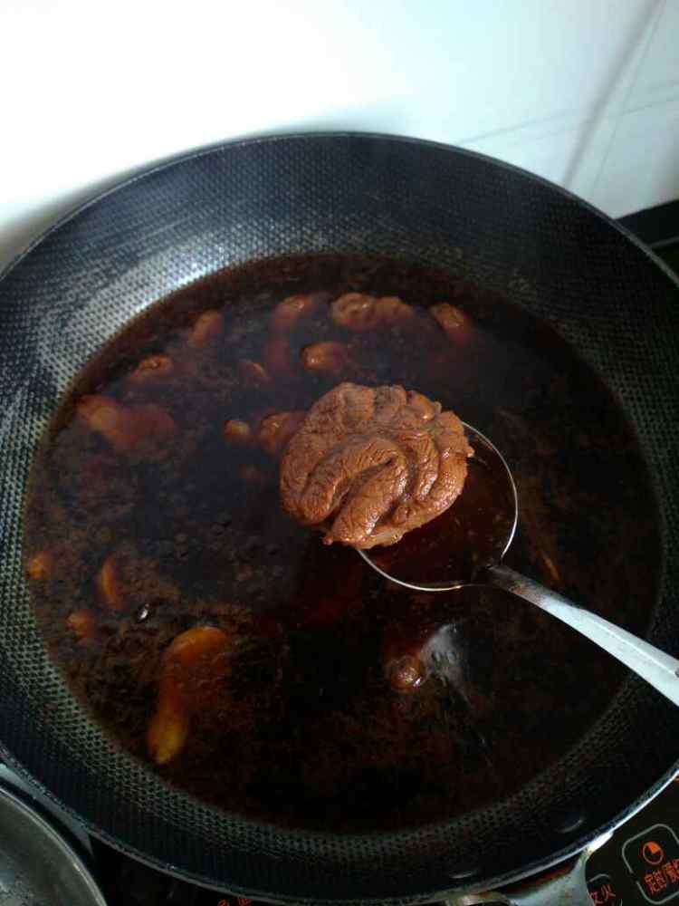 土豆花生烧牛肉步骤7