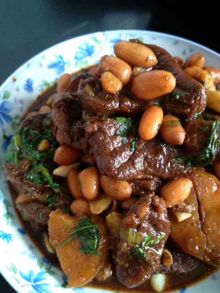土豆花生烧牛肉步骤12