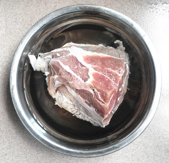 牛肉烧腐竹步骤1