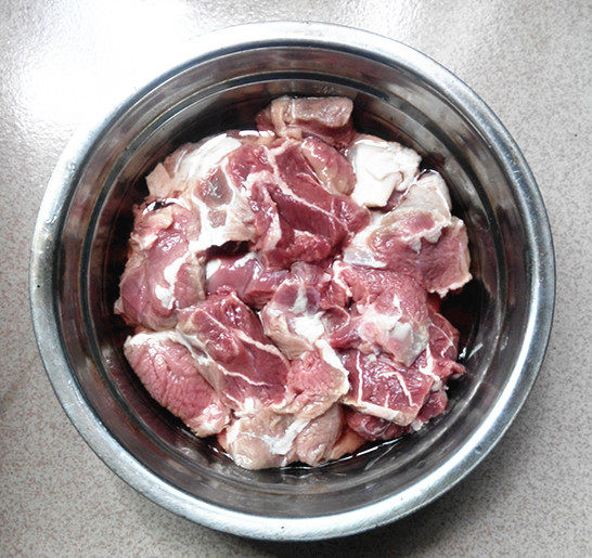 牛肉烧腐竹步骤3