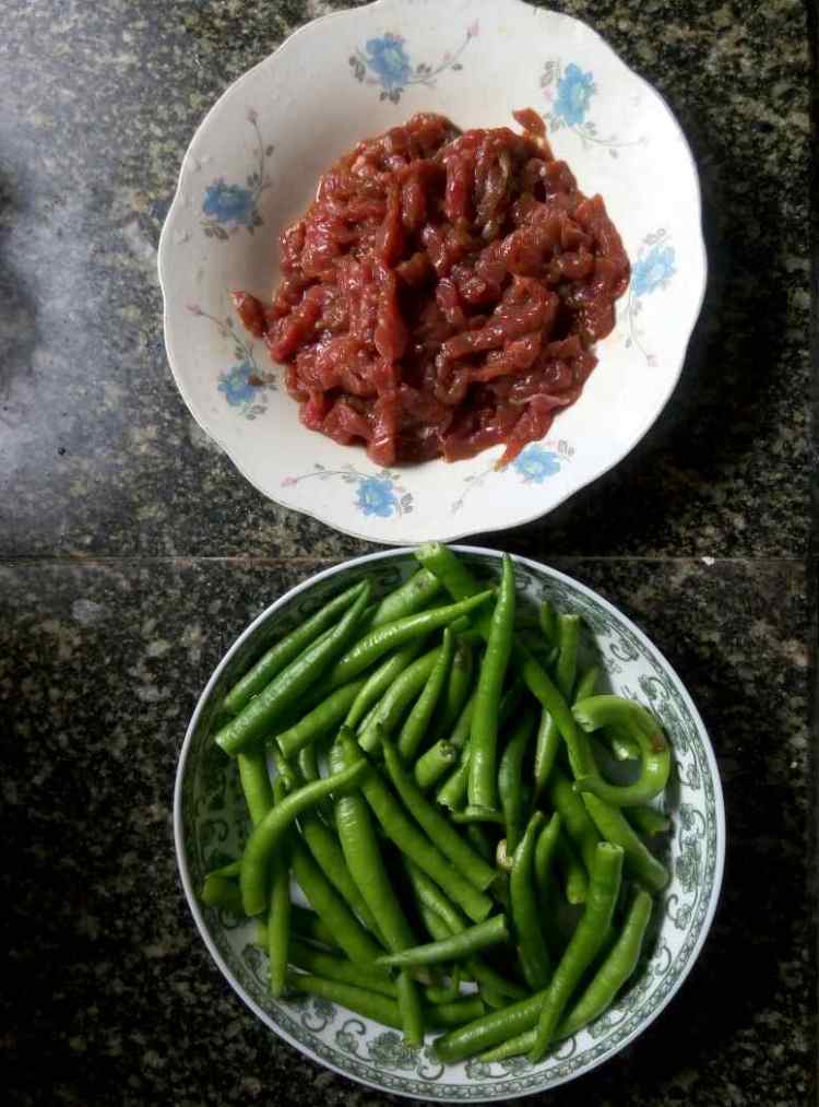 青椒牛柳#新鲜从这里步骤1