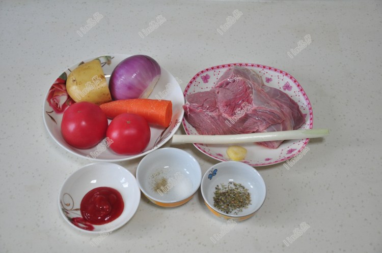 番茄牛肉浓汤步骤1