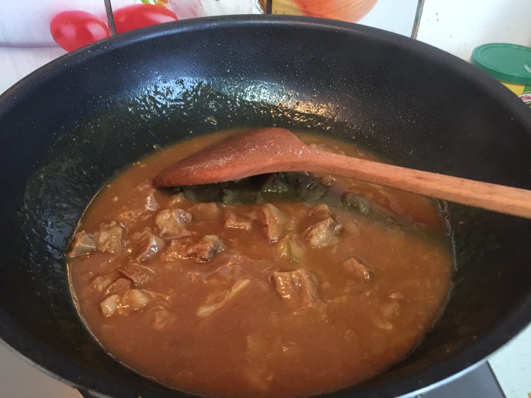 小猫咖喱牛肉饭步骤9