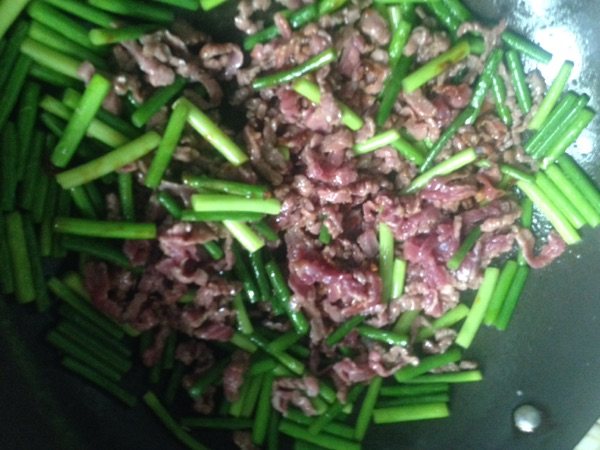 蒜苗烧牛肉步骤6