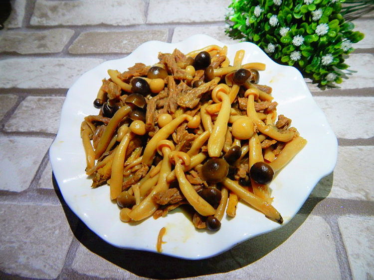 双菇炒牛肉丝步骤16