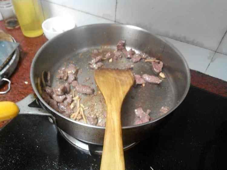 牛肉炒黄瓜步骤6