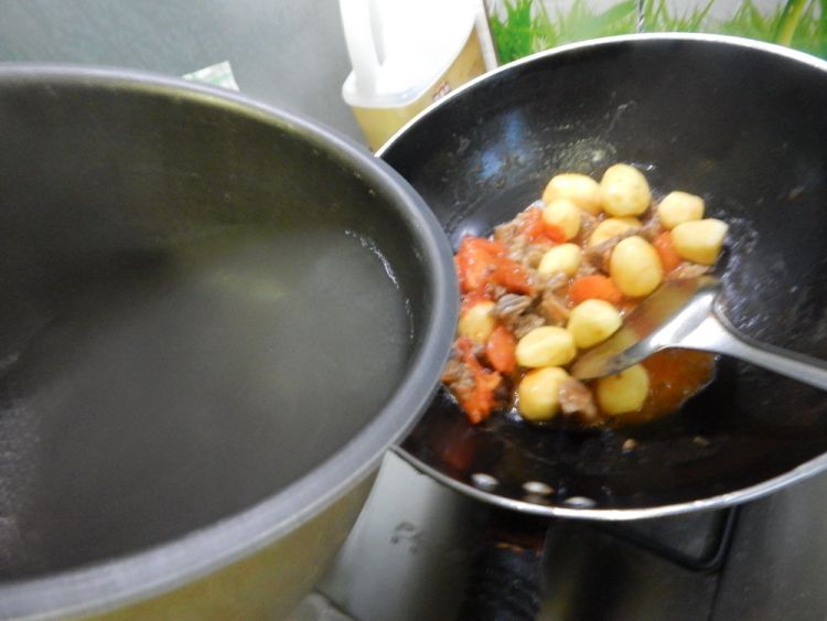 小土豆炖牛肉步骤12