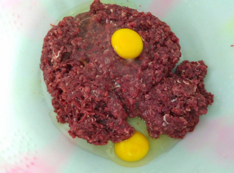 牛肉韭菜玉米面包步骤3