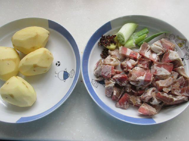 土豆烧牛肉#多效护理步骤1