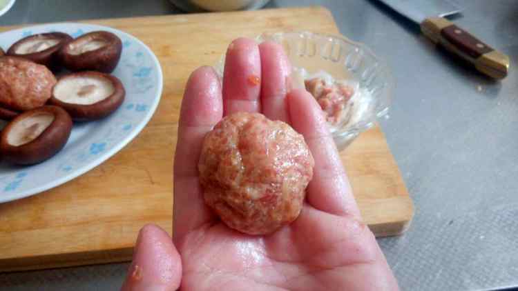 香菇大力牛肉丸#多效步骤3