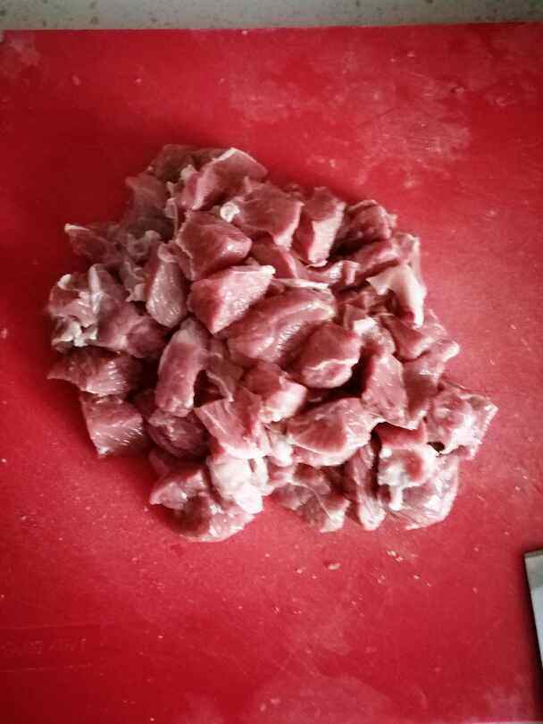 土豆萝卜炖牛肉步骤1