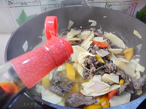 冬笋炒牛肉步骤7