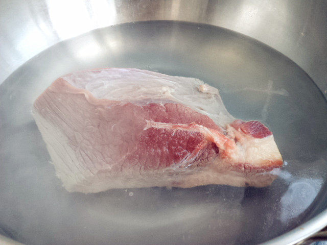 扒牛肉条步骤1