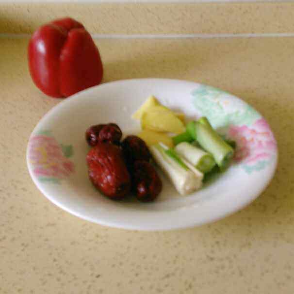 红烧牛肉山药步骤1