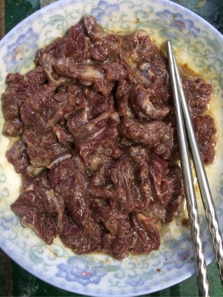 辣椒洋葱炒牛肉步骤3
