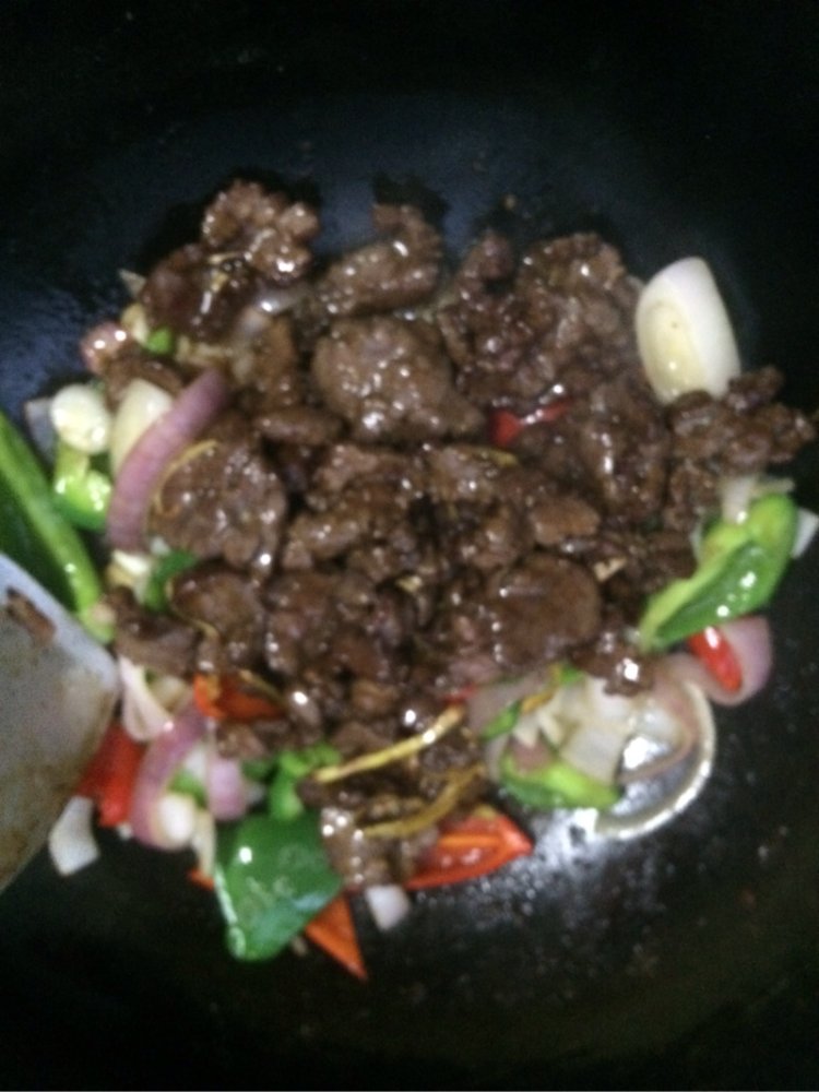 辣椒洋葱炒牛肉步骤9