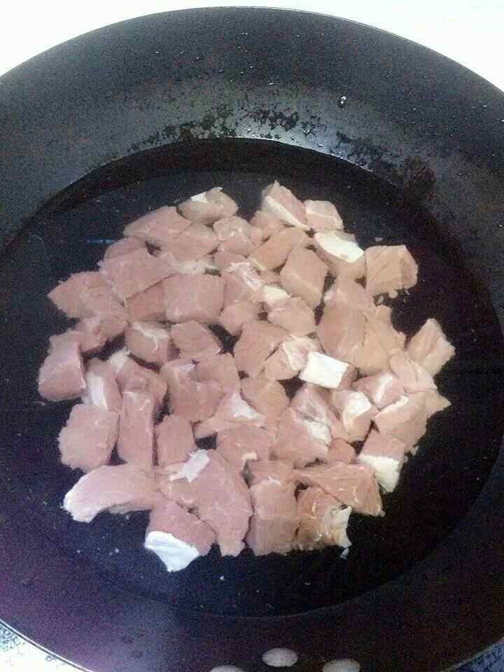 土豆红烧牛肉面步骤2