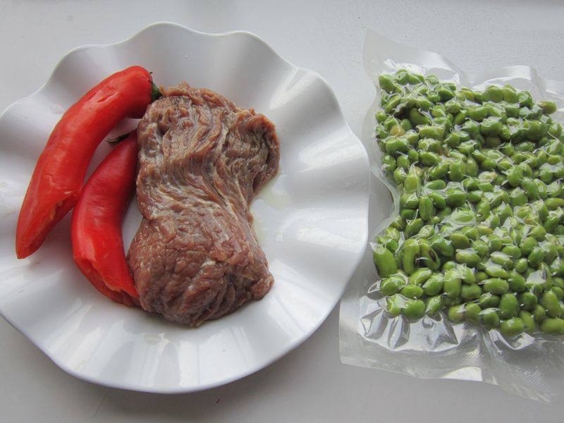 毛豆炒牛肉步骤1