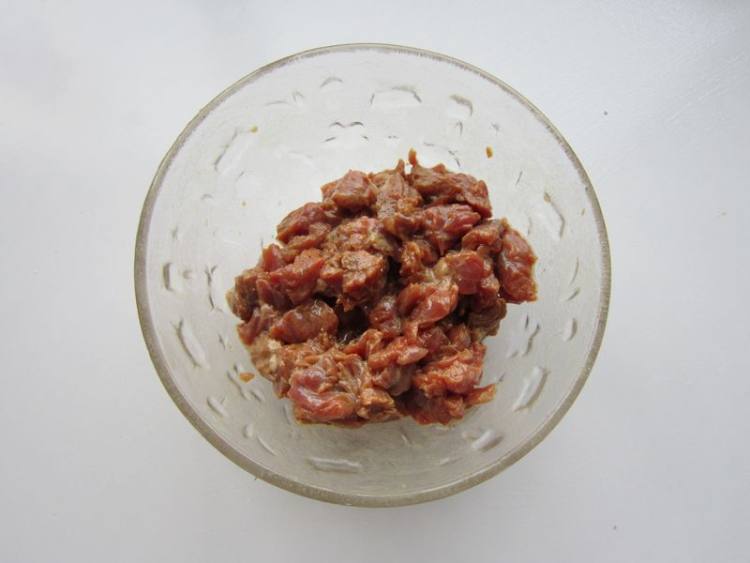 毛豆炒牛肉步骤2