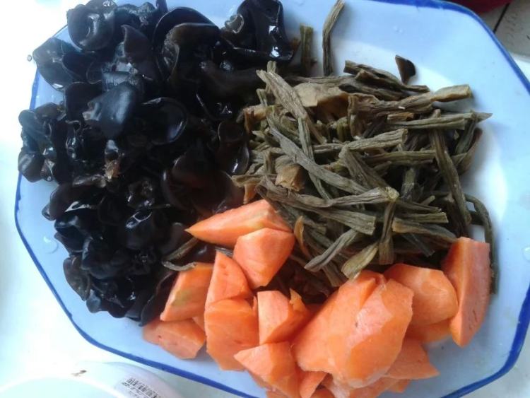 干豆角炖牛肉步骤5