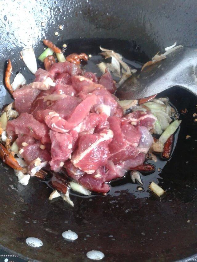 干豆角炖牛肉步骤7