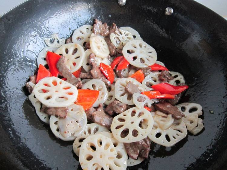 莲藕炒牛肉步骤11