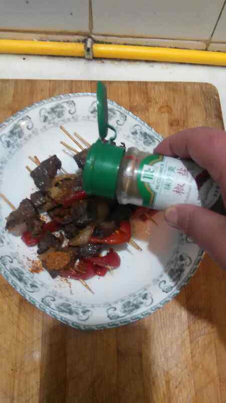 彩椒洋葱牛肉串步骤12