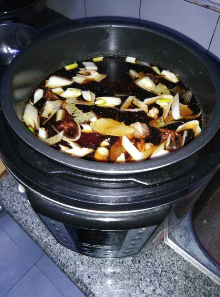 牛肉炖柿子土豆步骤3