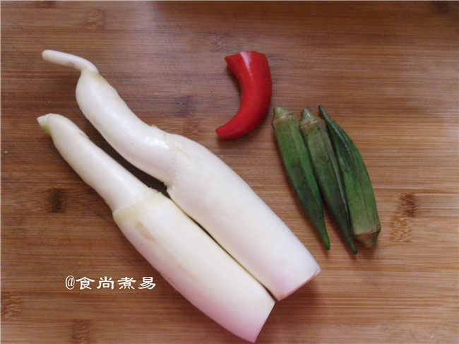 牛肉秋葵炒茭白步骤2