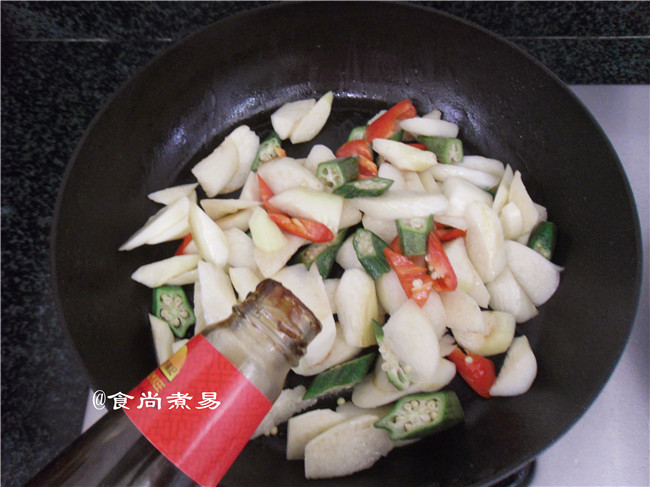 牛肉秋葵炒茭白步骤9