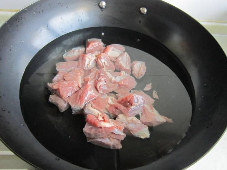 胡萝卜烧牛肉步骤3