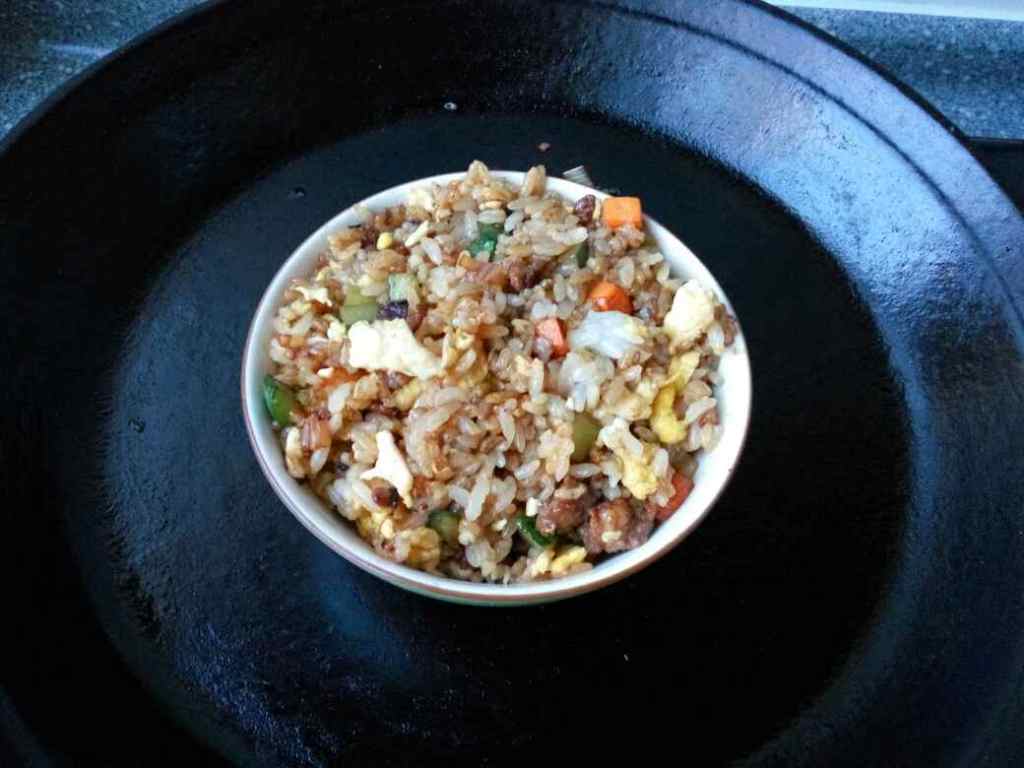 肉末鸡蛋炒米饭步骤8